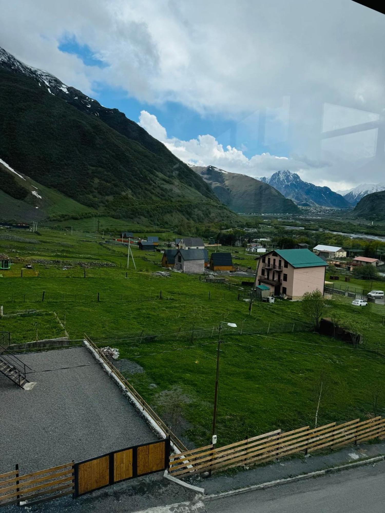 Chalet Kazbegi Hotel Eksteriør billede
